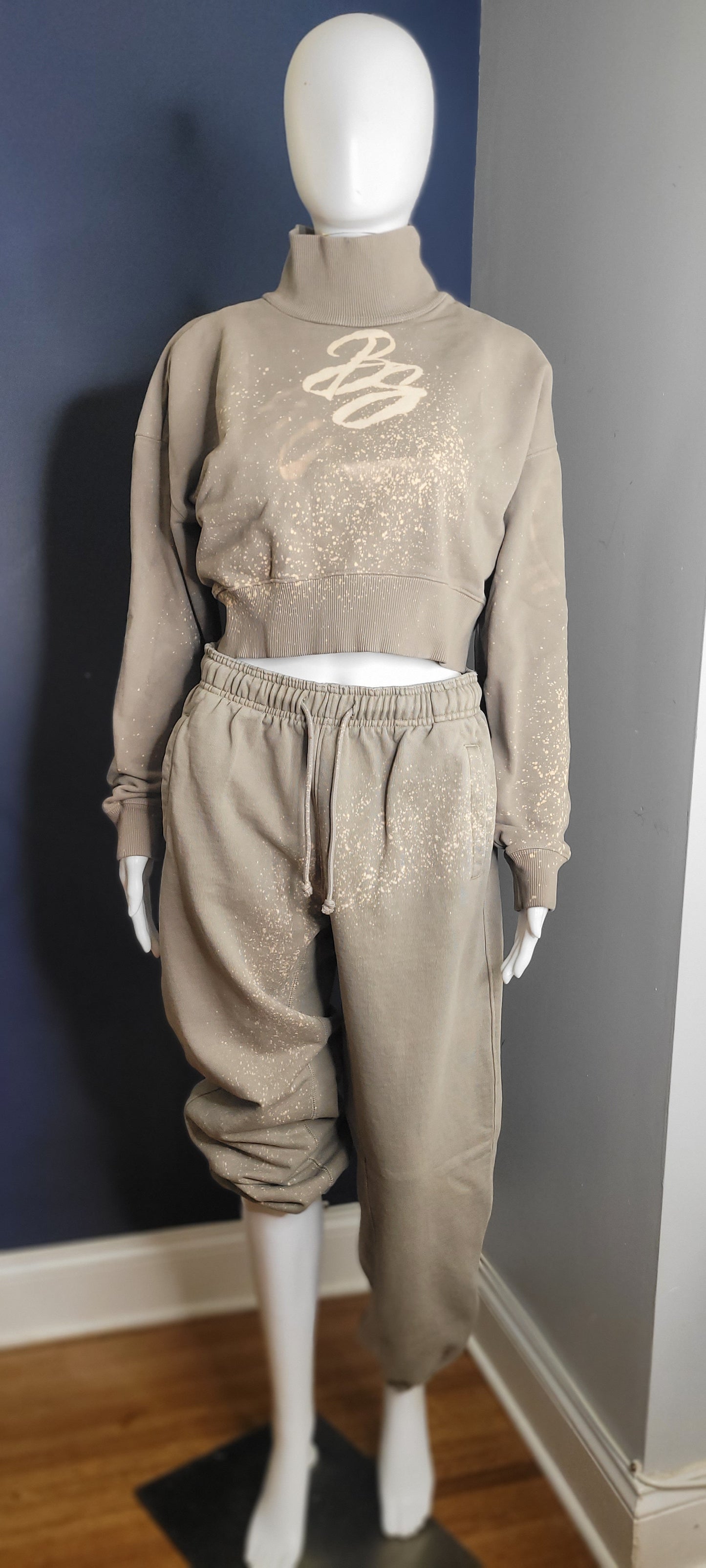 BS Distressed Cropped Jogger Set